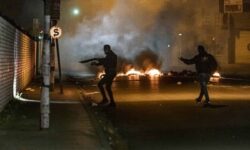 South Africa in flames: spontaneous outbreak or insurrection?