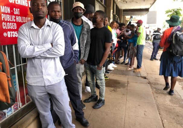 Young people queuing to register to vote in Harare (Lovejoy Mutongwiza/263Chat)